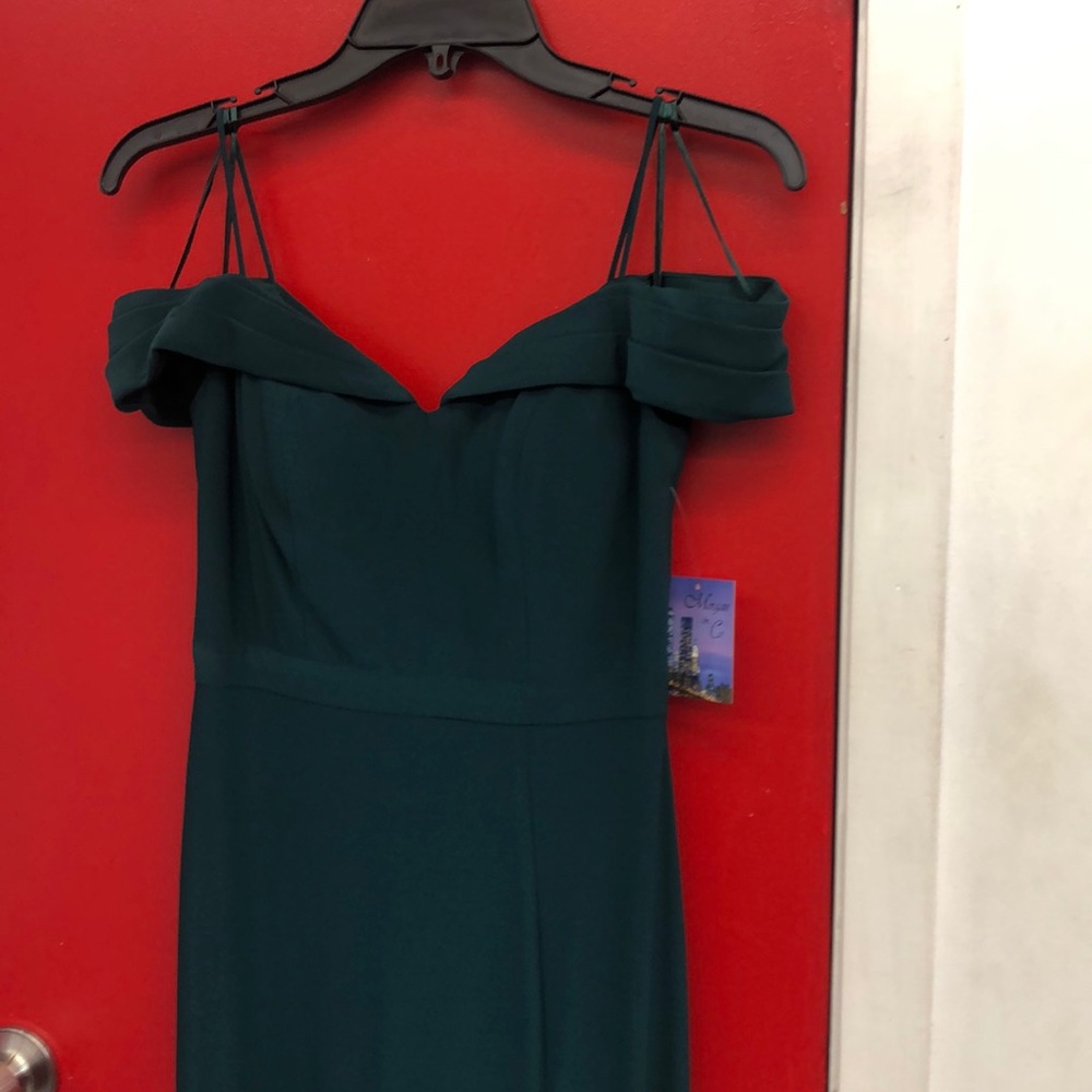 Beautiful and accentuating gown